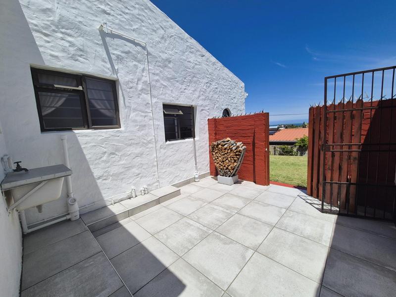 3 Bedroom Property for Sale in Kleinbaai Western Cape